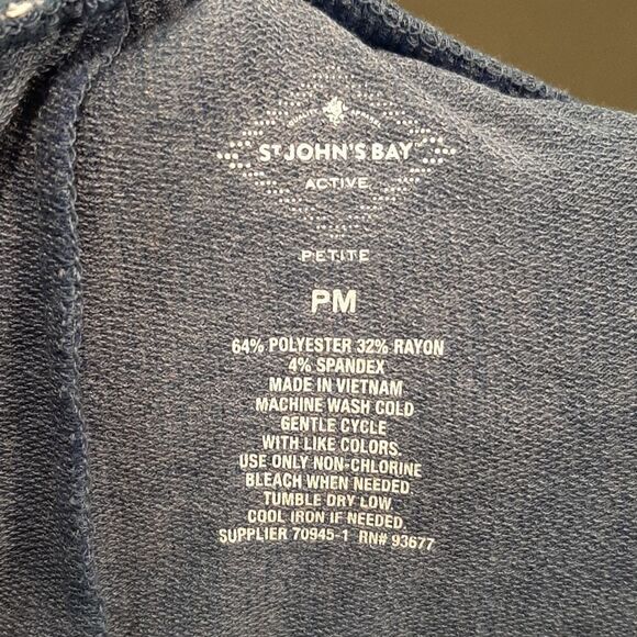 NWT St. John's Bay Active Bold Blue French Terry Capris - Picture 4 of 11